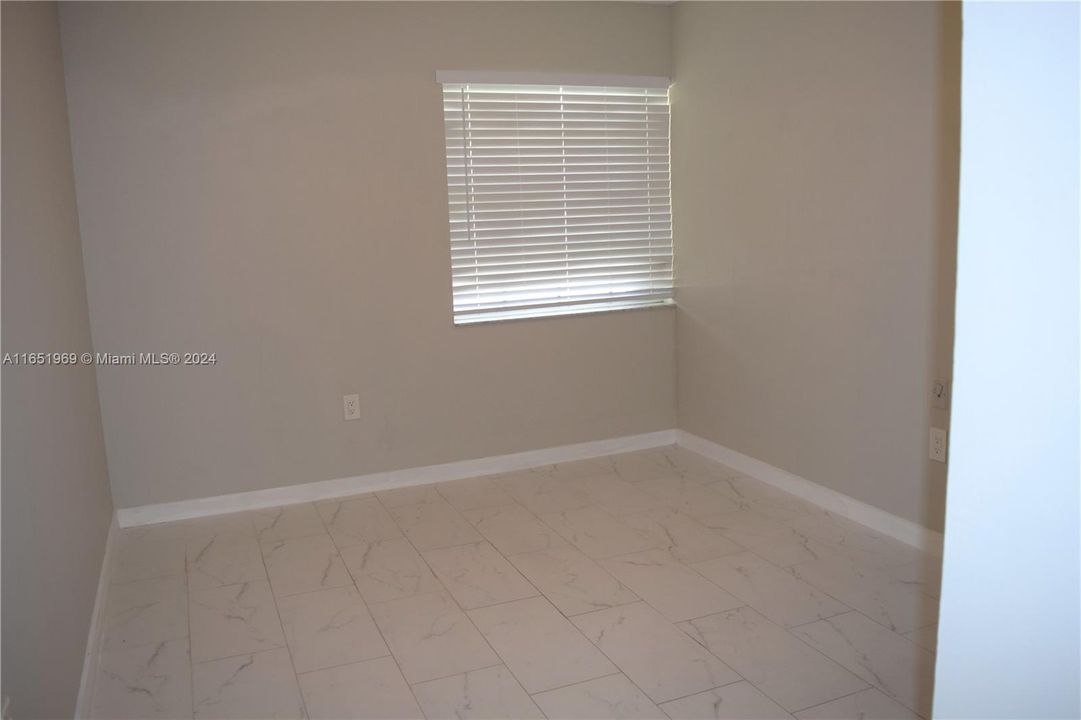 For Rent: $3,800 (3 beds, 3 baths, 1546 Square Feet)