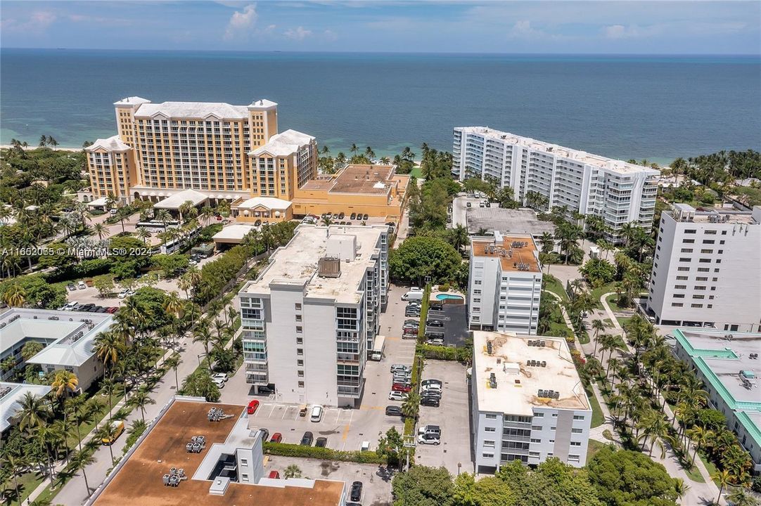 For Sale: $825,000 (2 beds, 2 baths, 1325 Square Feet)