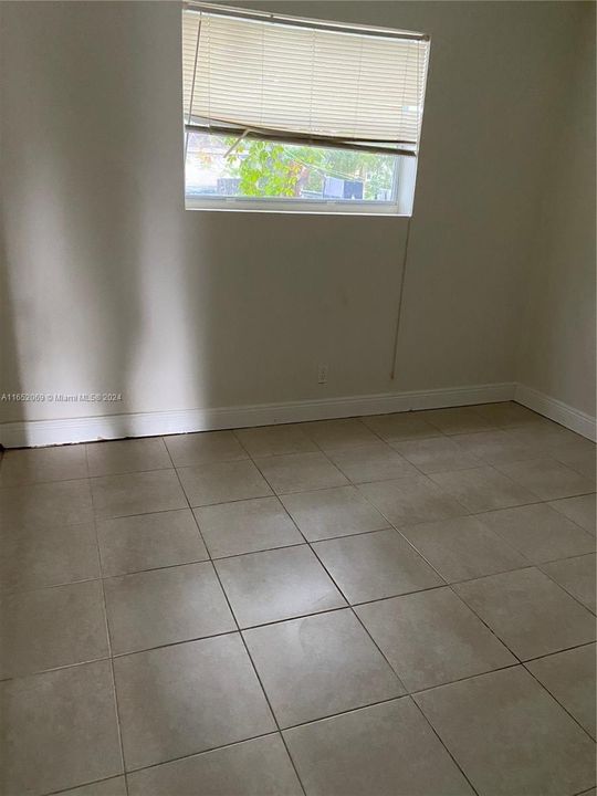 For Rent: $2,500 (3 beds, 2 baths, 1012 Square Feet)