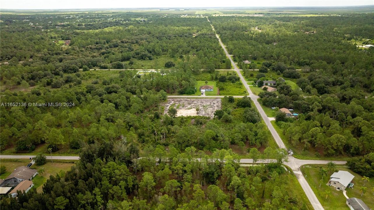 На продажу: $37,500 (0.50 acres)