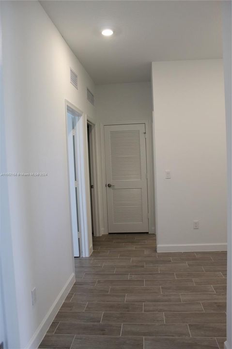 Active With Contract: $3,400 (3 beds, 2 baths, 1757 Square Feet)