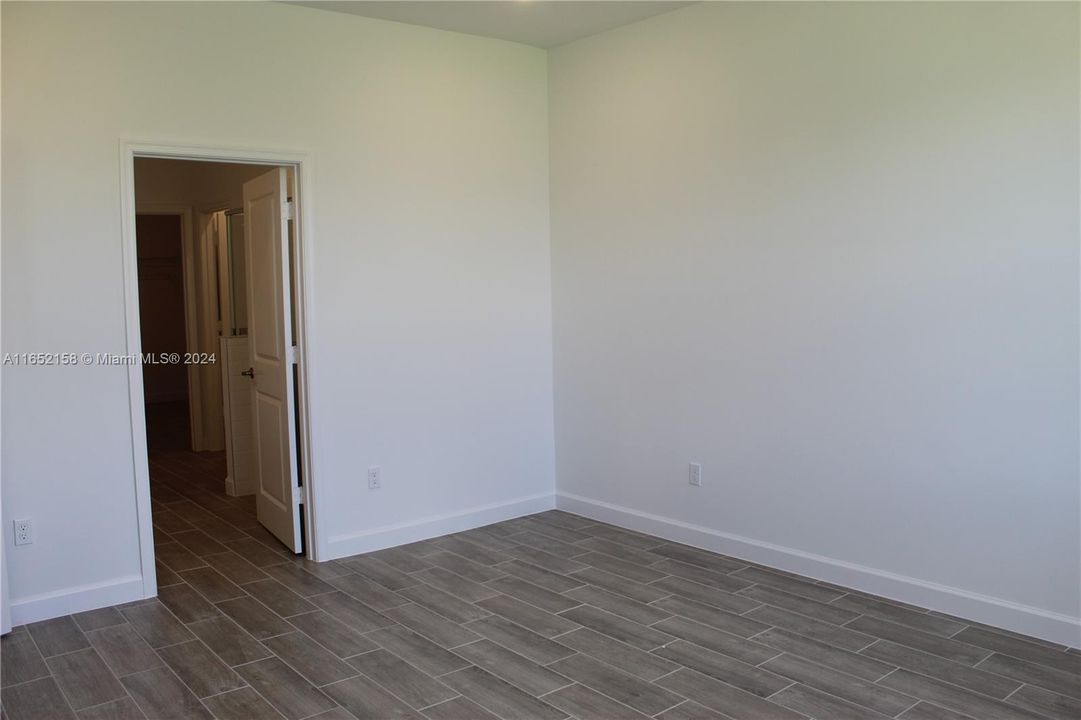 Active With Contract: $3,400 (3 beds, 2 baths, 1757 Square Feet)