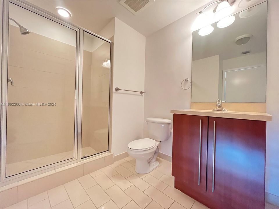 Недавно арендовано: $3,800 (2 спален, 2 ванн, 1013 Квадратных фут)