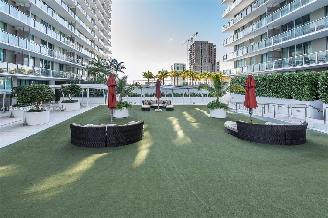 Недавно арендовано: $3,800 (2 спален, 2 ванн, 1013 Квадратных фут)