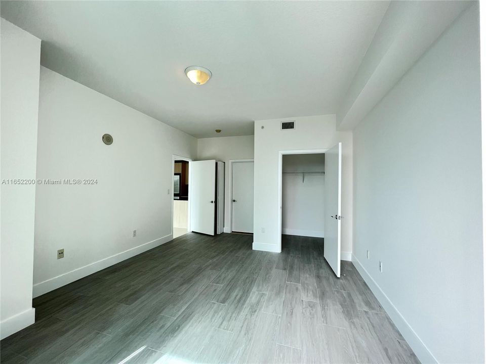 Недавно арендовано: $3,800 (2 спален, 2 ванн, 1013 Квадратных фут)