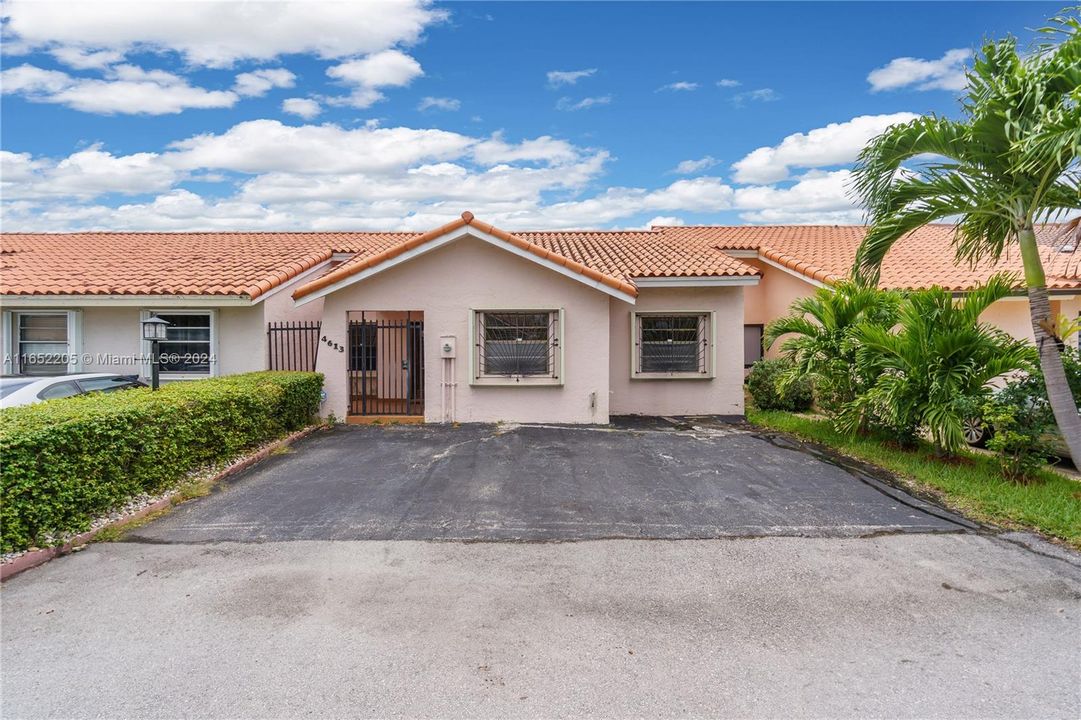 Active With Contract: $499,999 (3 beds, 2 baths, 1346 Square Feet)