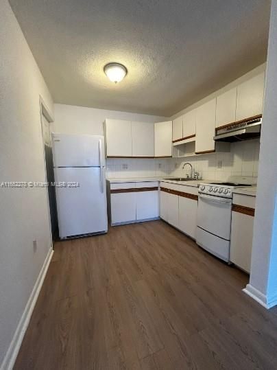 Recently Rented: $2,200 (2 beds, 1 baths, 700 Square Feet)