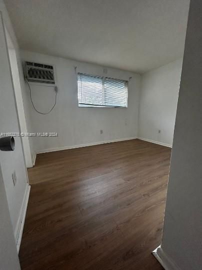 Recently Rented: $2,200 (2 beds, 1 baths, 700 Square Feet)