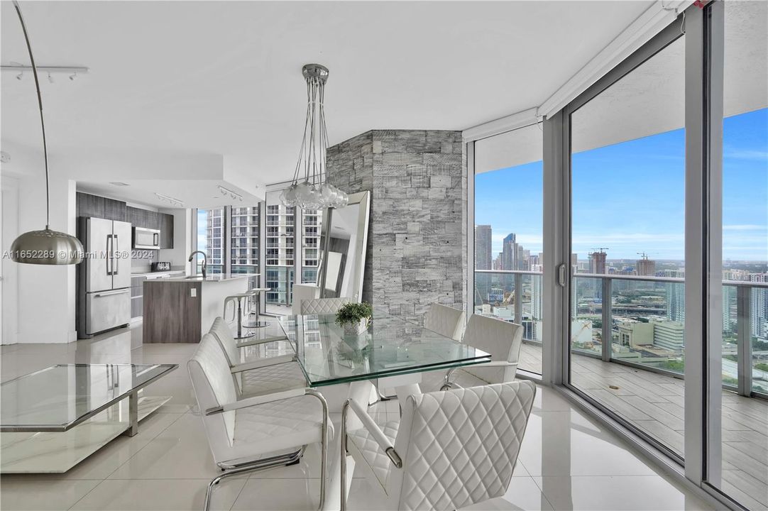 Недавно арендовано: $5,550 (2 спален, 2 ванн, 1171 Квадратных фут)