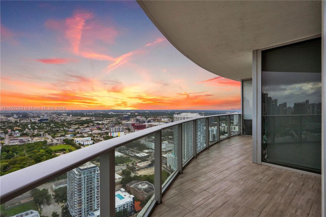 Недавно арендовано: $5,550 (2 спален, 2 ванн, 1171 Квадратных фут)