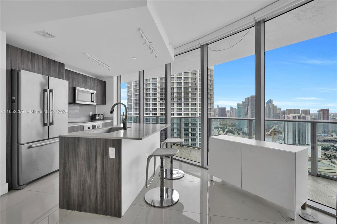 Недавно арендовано: $5,550 (2 спален, 2 ванн, 1171 Квадратных фут)