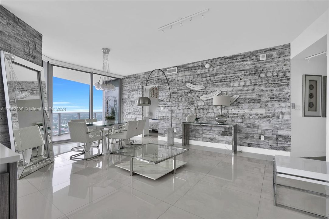 Недавно арендовано: $5,550 (2 спален, 2 ванн, 1171 Квадратных фут)