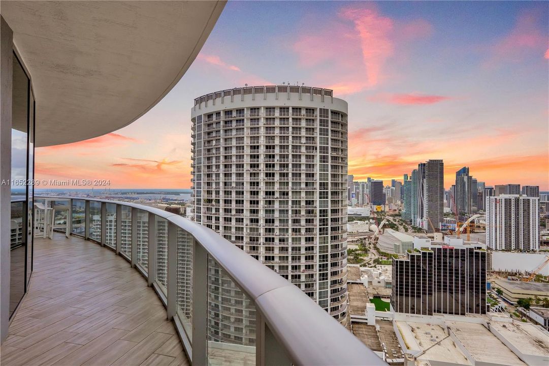 Недавно арендовано: $5,550 (2 спален, 2 ванн, 1171 Квадратных фут)