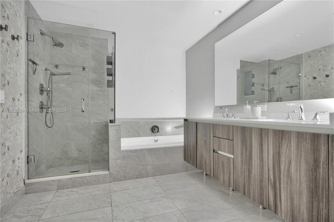 Недавно арендовано: $5,550 (2 спален, 2 ванн, 1171 Квадратных фут)