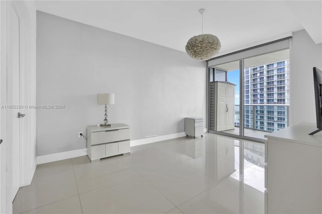 Недавно арендовано: $5,550 (2 спален, 2 ванн, 1171 Квадратных фут)