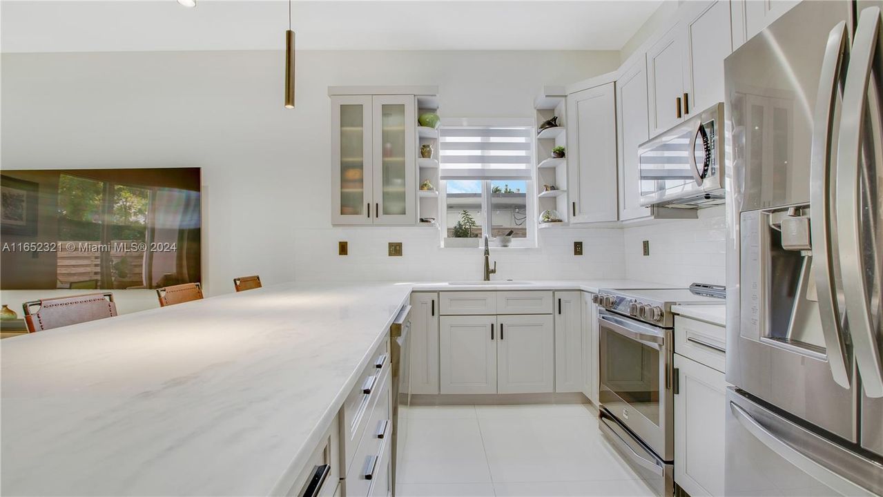 Recently Sold: $1,095,000 (3 beds, 3 baths, 2256 Square Feet)