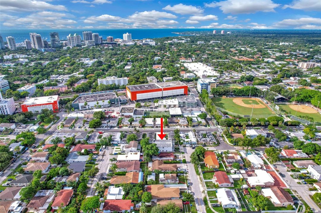 Recently Sold: $1,095,000 (3 beds, 3 baths, 2256 Square Feet)