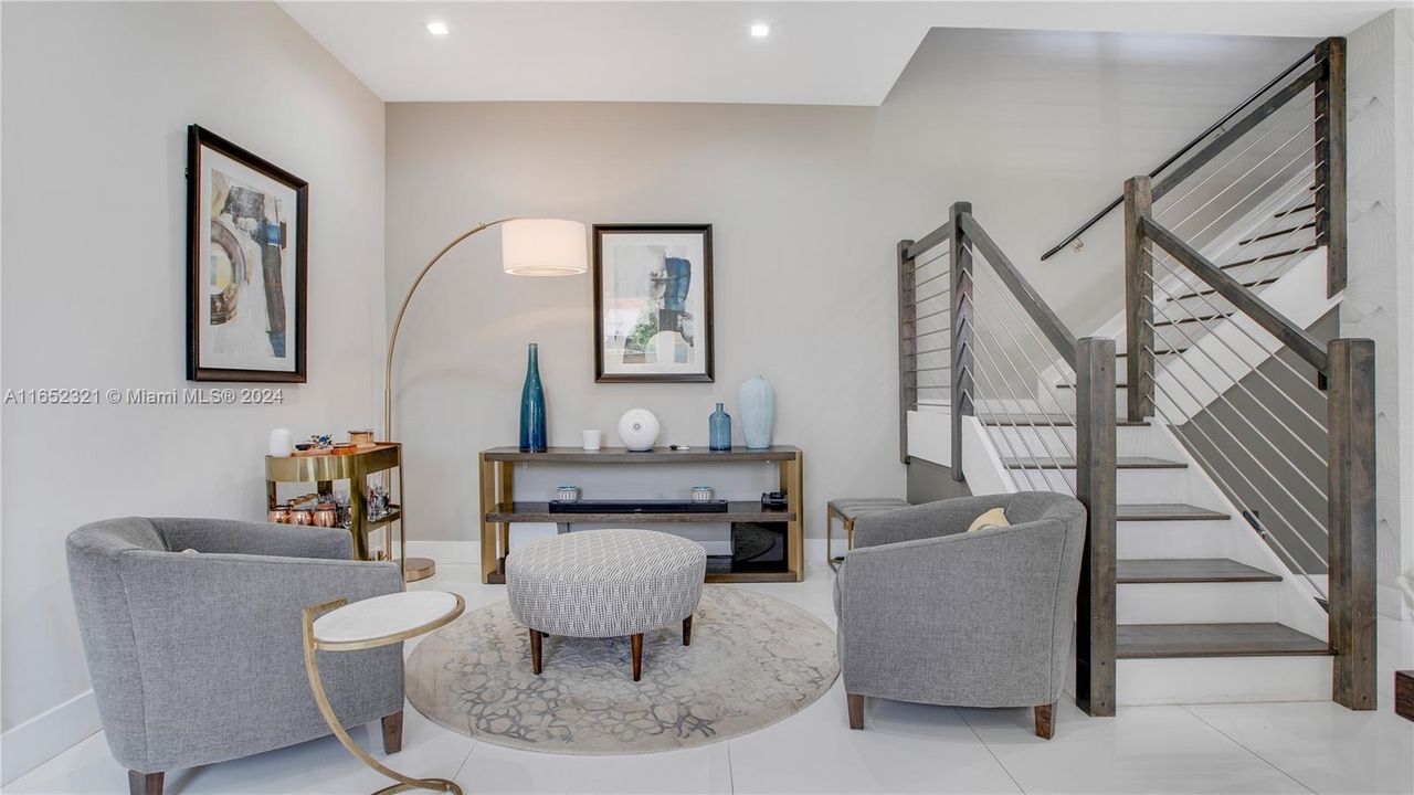 Recently Sold: $1,095,000 (3 beds, 3 baths, 2256 Square Feet)