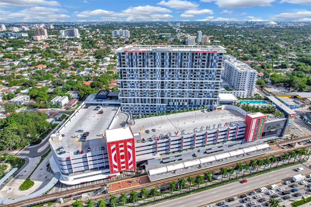 Recently Sold: $1,095,000 (3 beds, 3 baths, 2256 Square Feet)