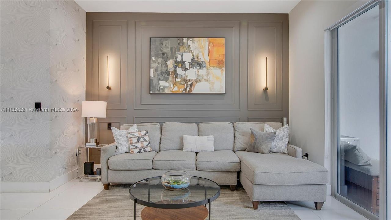 Recently Sold: $1,095,000 (3 beds, 3 baths, 2256 Square Feet)