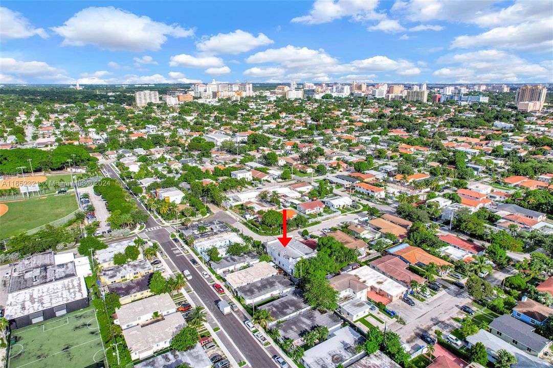 Recently Sold: $1,095,000 (3 beds, 3 baths, 2256 Square Feet)