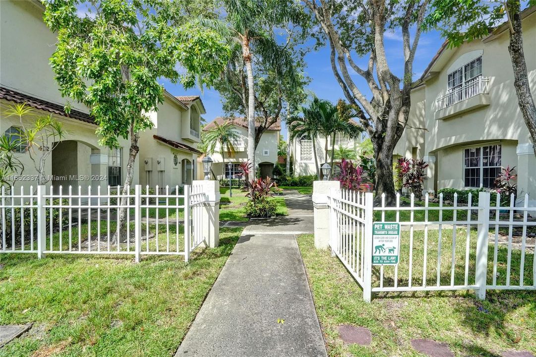 For Sale: $499,900 (3 beds, 2 baths, 1635 Square Feet)