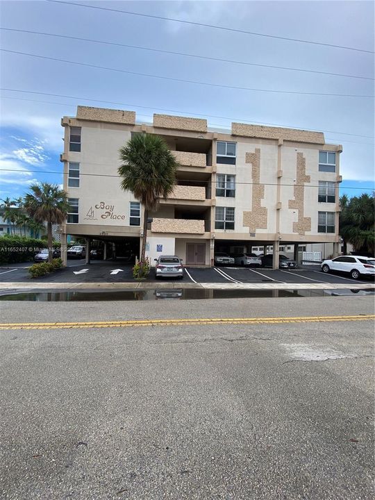 Recently Rented: $1,850 (1 beds, 1 baths, 590 Square Feet)