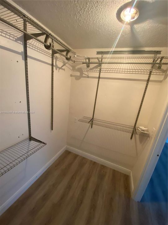 Recently Rented: $1,850 (1 beds, 1 baths, 590 Square Feet)