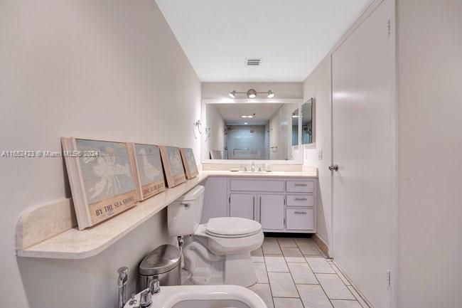 For Sale: $1,100,000 (2 beds, 2 baths, 1541 Square Feet)