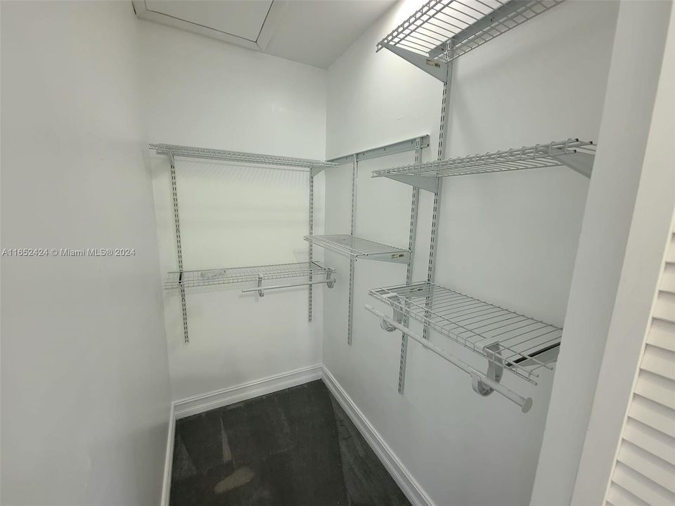 Recently Rented: $2,000 (2 beds, 1 baths, 1040 Square Feet)