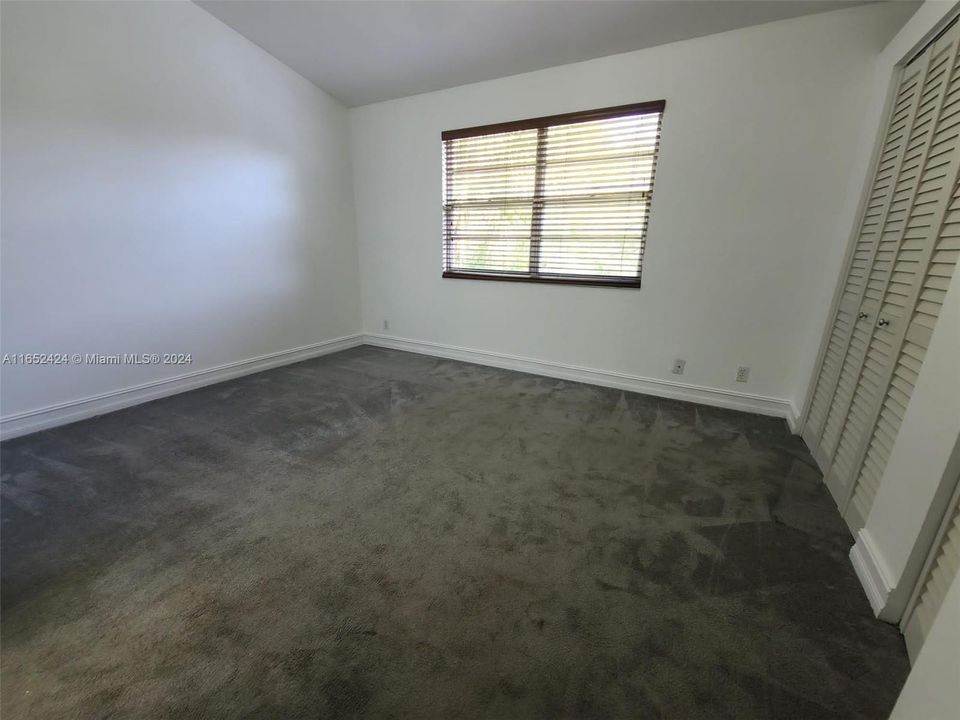 Recently Rented: $2,000 (2 beds, 1 baths, 1040 Square Feet)