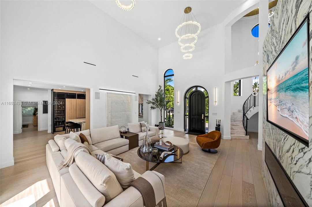 For Sale: $7,990,000 (5 beds, 4 baths, 4160 Square Feet)