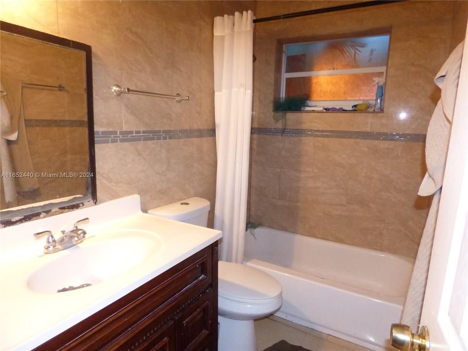 Recently Sold: $499,000 (3 beds, 2 baths, 1561 Square Feet)