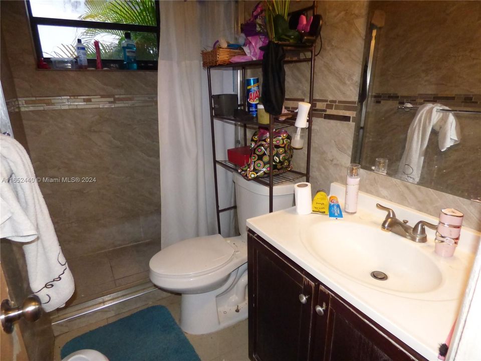 Recently Sold: $499,000 (3 beds, 2 baths, 1561 Square Feet)