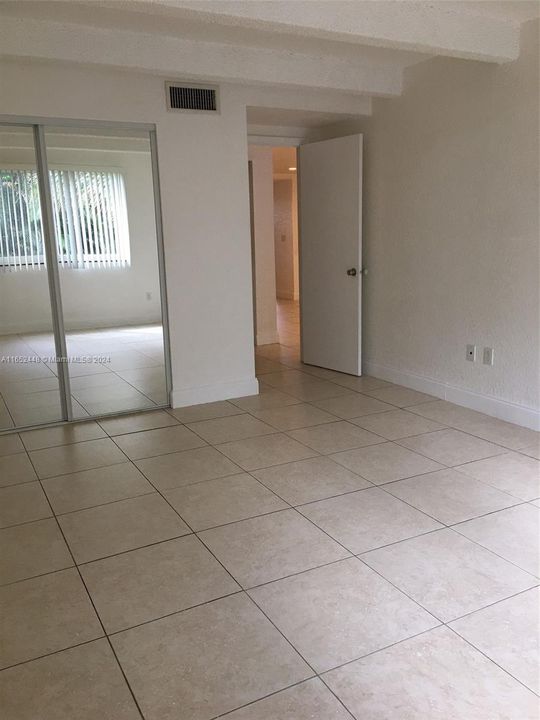 For Rent: $2,300 (2 beds, 2 baths, 1155 Square Feet)