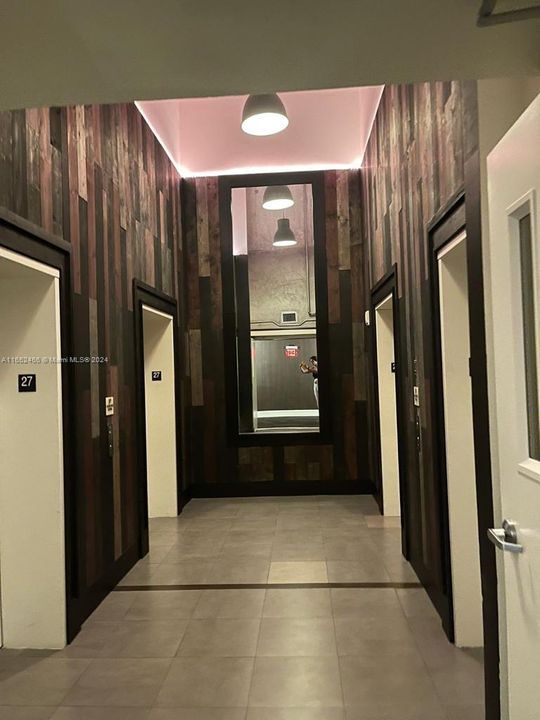 Recently Rented: $2,400 (0 beds, 1 baths, 638 Square Feet)