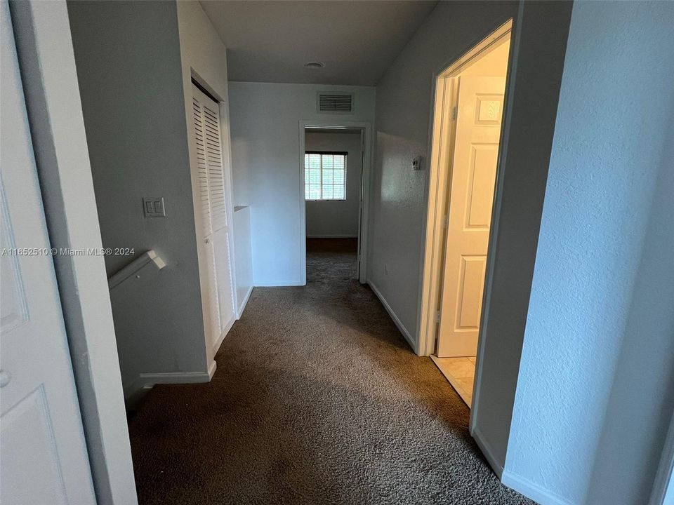 For Rent: $2,500 (3 beds, 2 baths, 1580 Square Feet)