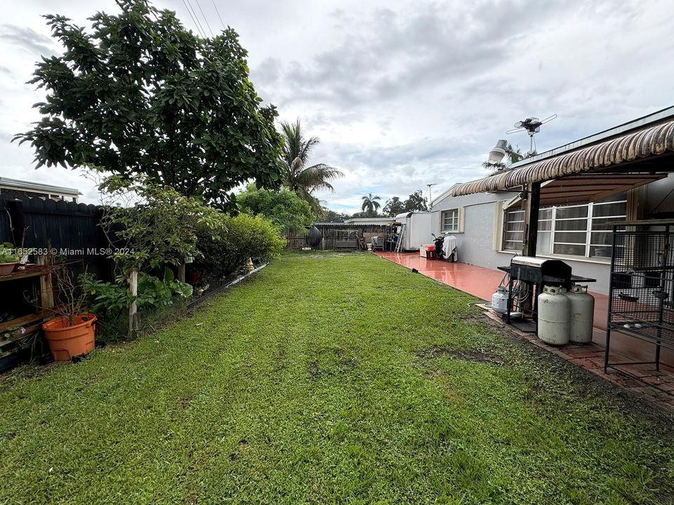 For Sale: $590,000 (3 beds, 2 baths, 1746 Square Feet)