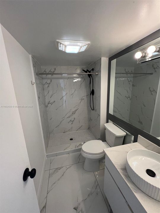 Active With Contract: $3,500 (2 beds, 2 baths, 1142 Square Feet)