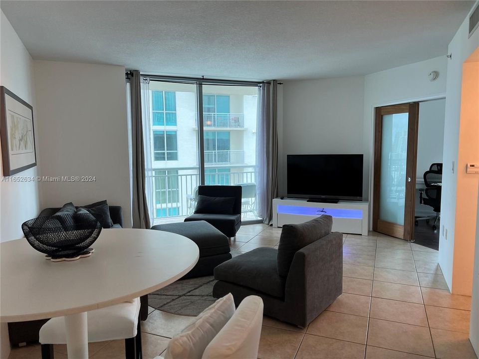 Recently Rented: $2,600 (1 beds, 1 baths, 657 Square Feet)