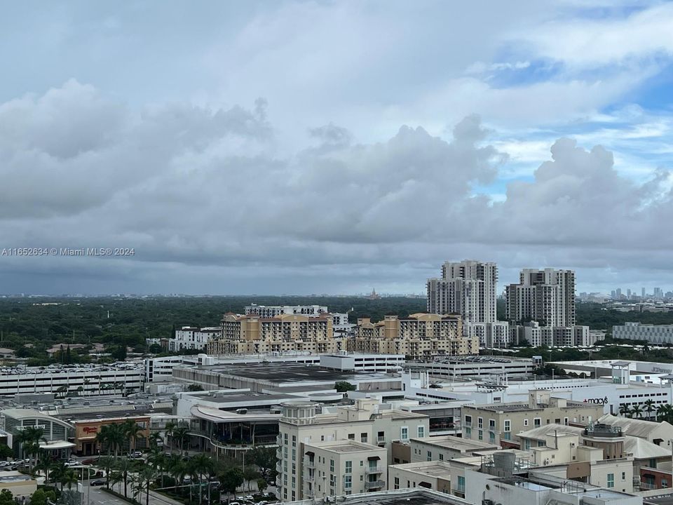 Recently Rented: $2,600 (1 beds, 1 baths, 657 Square Feet)