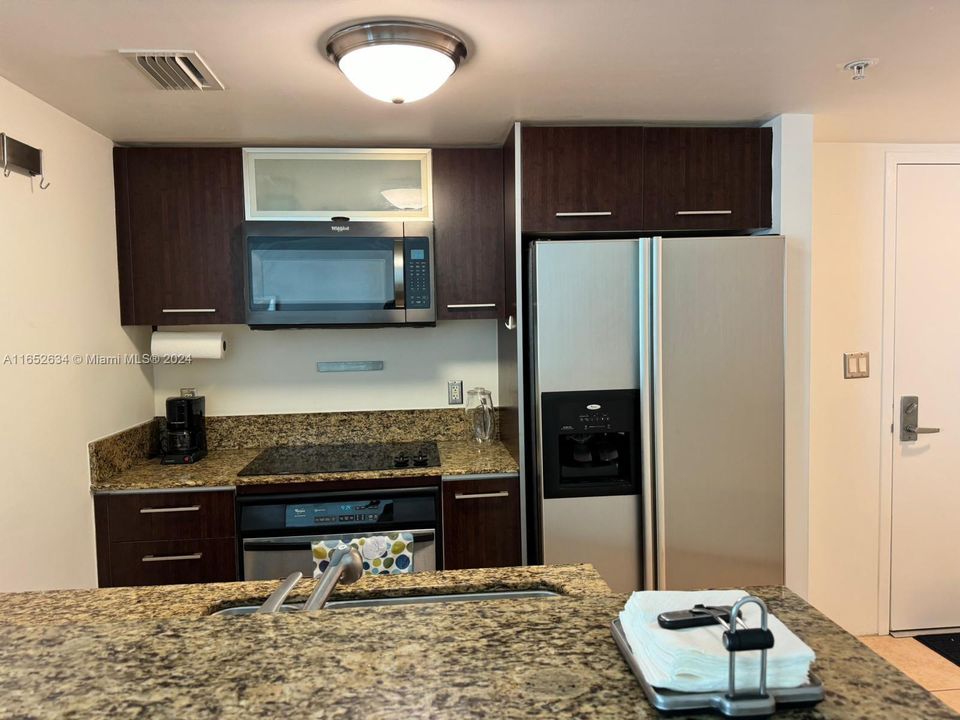 Recently Rented: $2,600 (1 beds, 1 baths, 657 Square Feet)