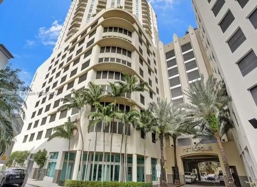 Recently Rented: $2,600 (1 beds, 1 baths, 657 Square Feet)