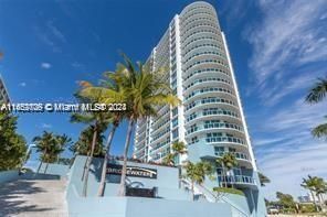 For Sale: $639,900 (2 beds, 2 baths, 1171 Square Feet)