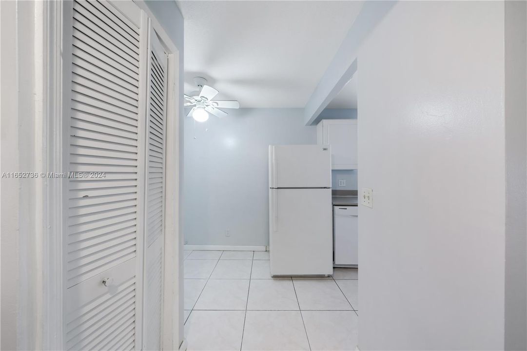 Active With Contract: $190,000 (2 beds, 2 baths, 1040 Square Feet)