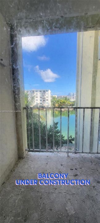 Active With Contract: $249,900 (1 beds, 2 baths, 783 Square Feet)