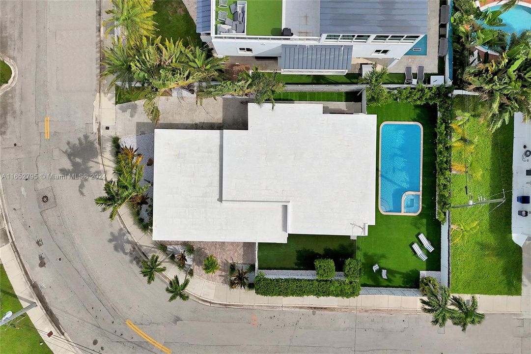 En Venta: $1,495,000 (4 camas, 3 baños, 1999 Pies cuadrados)