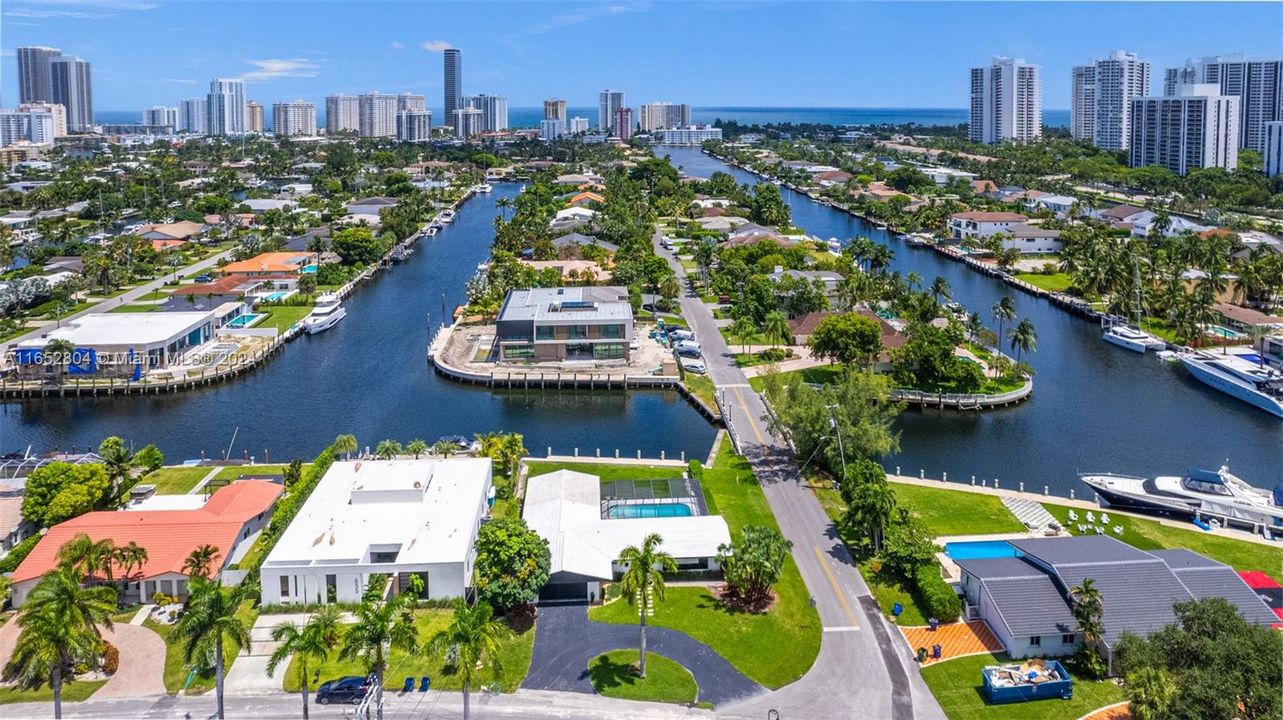 For Sale: $2,895,000 (2 beds, 2 baths, 1715 Square Feet)