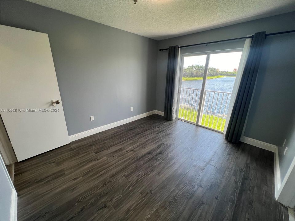 Active With Contract: $2,600 (2 beds, 2 baths, 1322 Square Feet)