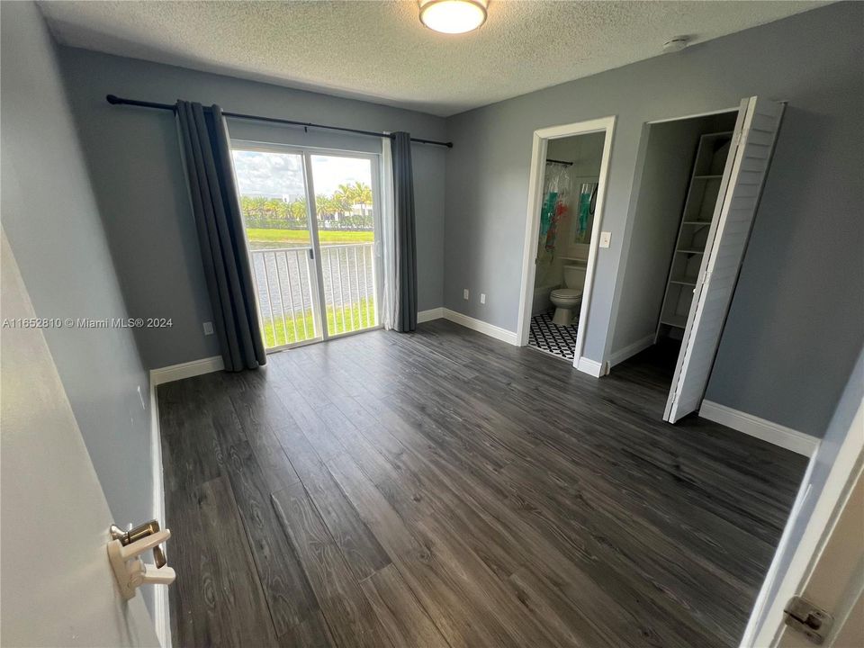 Active With Contract: $2,600 (2 beds, 2 baths, 1322 Square Feet)